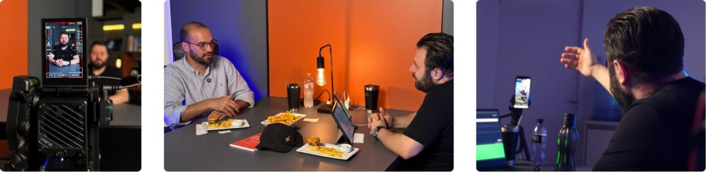 Joviano e convidado durante a gravação de um podcast.